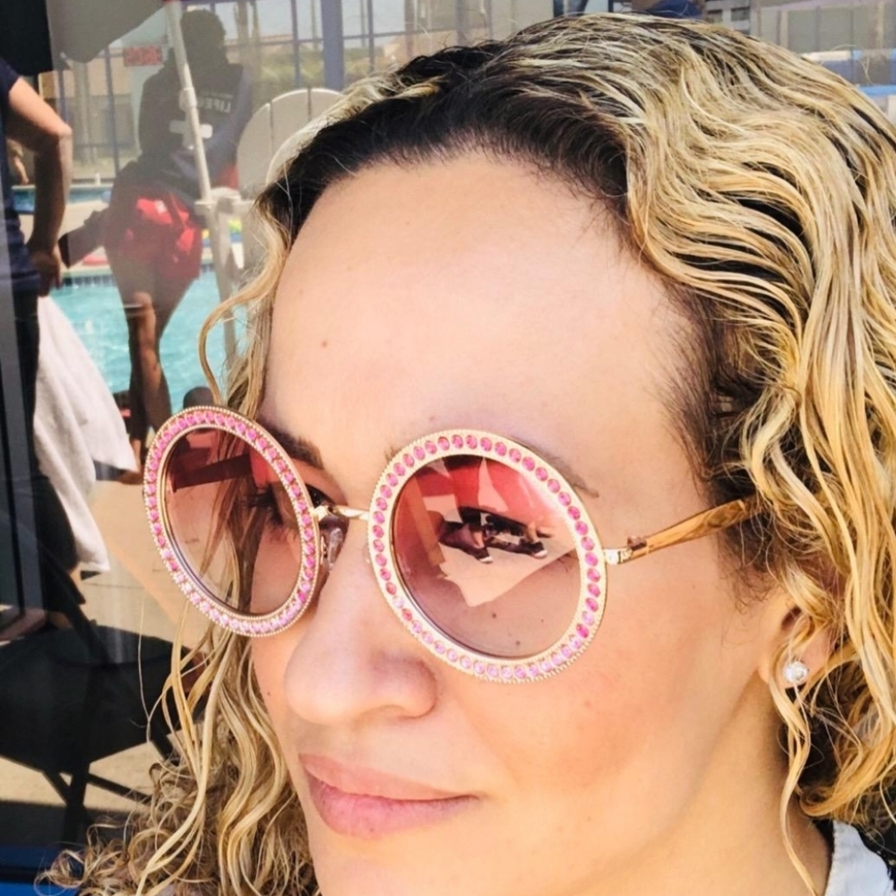 HIGH QUALITY MATERIALS Round sunglasses is made o - Picture 2 of 3